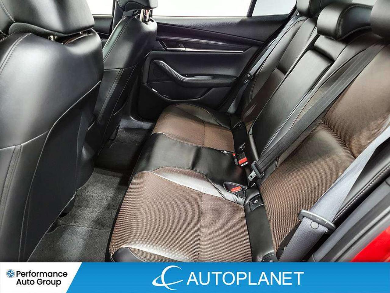2025 Mazda 3 GT, Heads Up Display, Sunroof, Back Up Cam! Photo