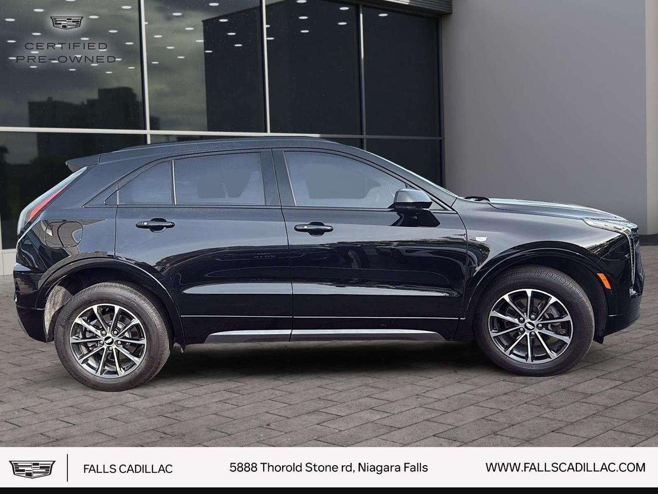 2024 Cadillac XT4 Sport SUNROOF,H.STEERING Photo