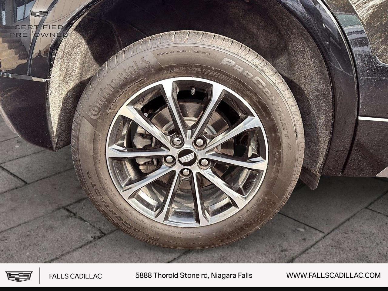 2024 Cadillac XT4 Sport SUNROOF,H.STEERING Photo