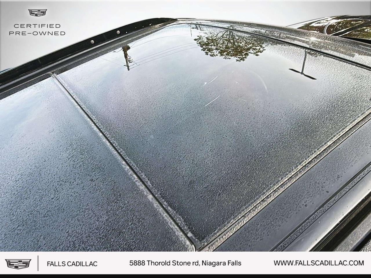 2024 Cadillac XT4 Sport SUNROOF,H.STEERING Photo