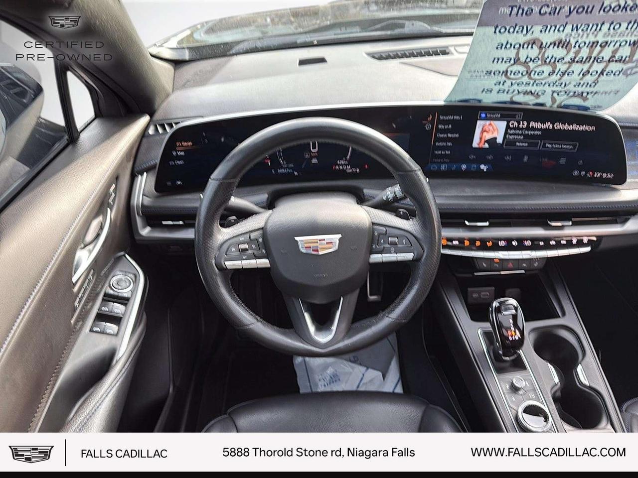 2024 Cadillac XT4 Sport SUNROOF,H.STEERING Photo