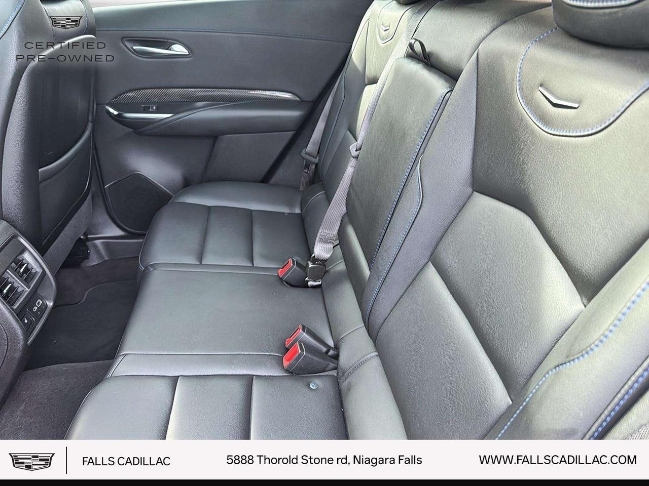 2024 Cadillac XT4 Sport SUNROOF,H.STEERING Photo