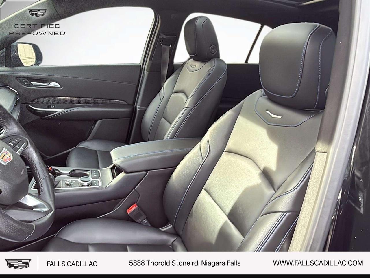 2024 Cadillac XT4 Sport SUNROOF,H.STEERING Photo