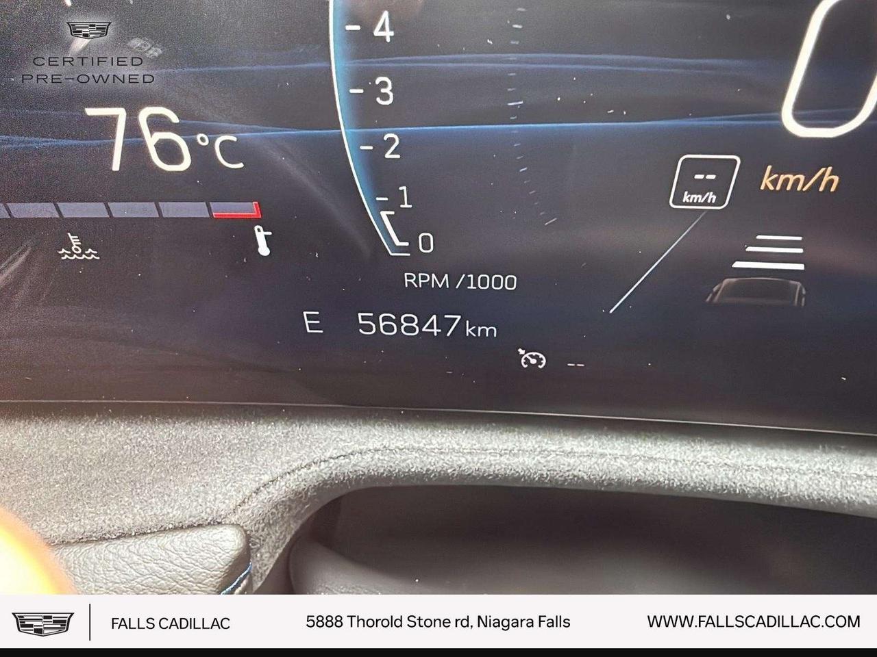 2024 Cadillac XT4 Sport SUNROOF,H.STEERING Photo