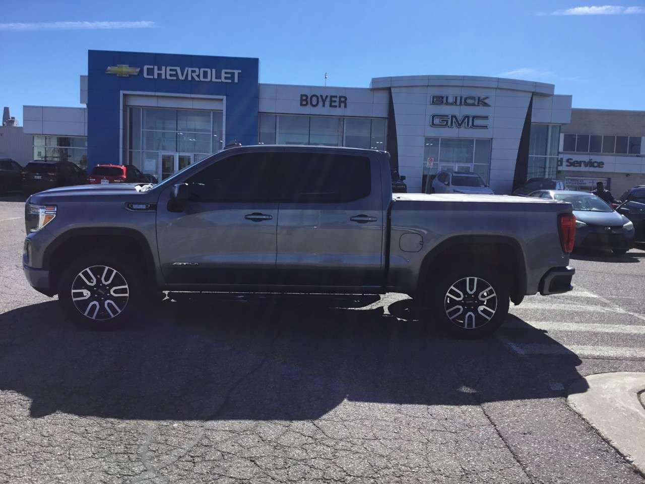 2021 GMC Sierra 1500 Crew Cab Short Box 4-Wheel Drive AT4 Photo1