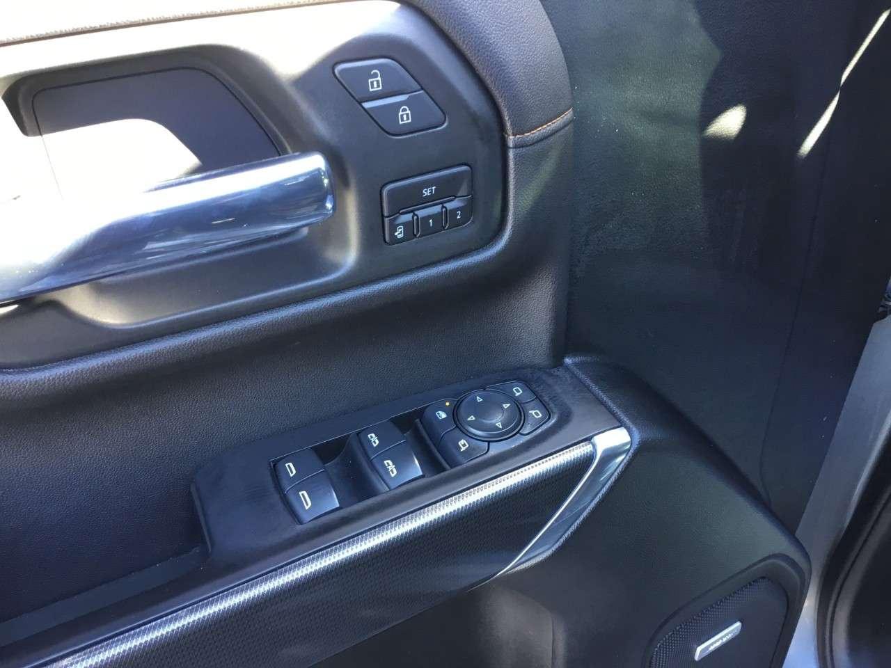 2021 GMC Sierra 1500 Crew Cab Short Box 4-Wheel Drive AT4 Photo