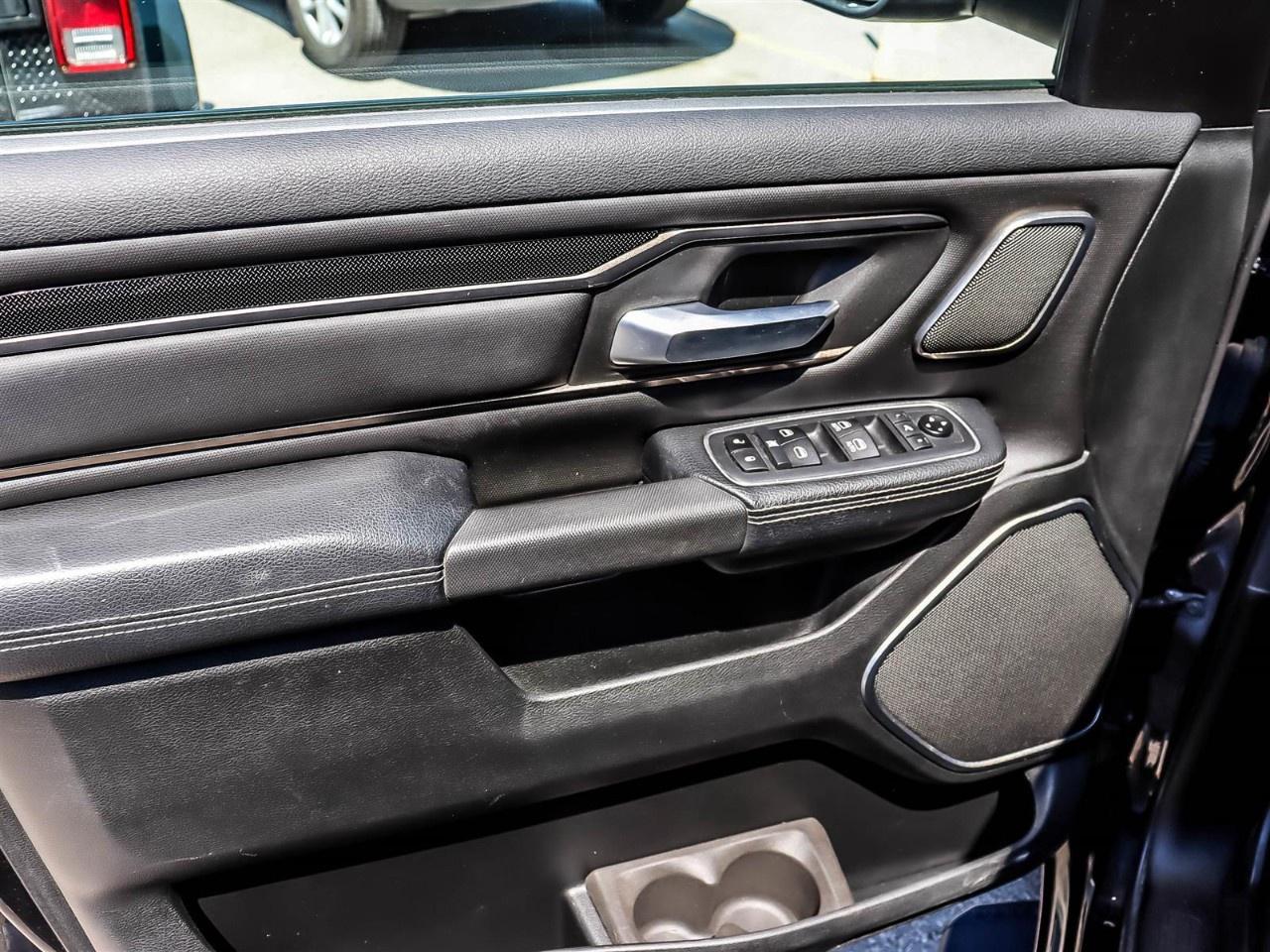 2020 RAM 1500 Rebel 4x4 Crew Cab 5'7" Box Photo4