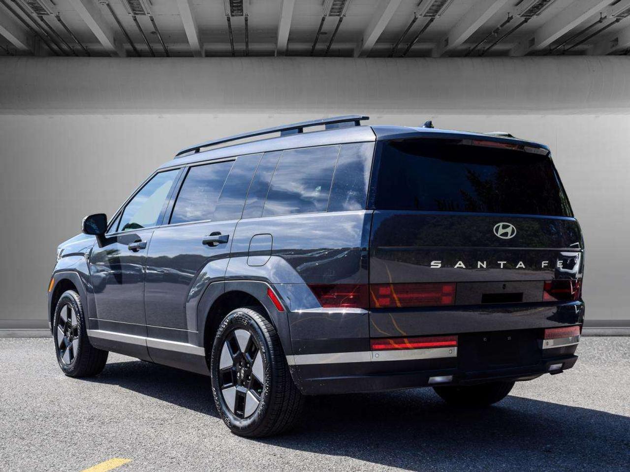 2026 Hyundai Santa Fe HYBRID   1owner, Off Lease, LOW KMS Photo3