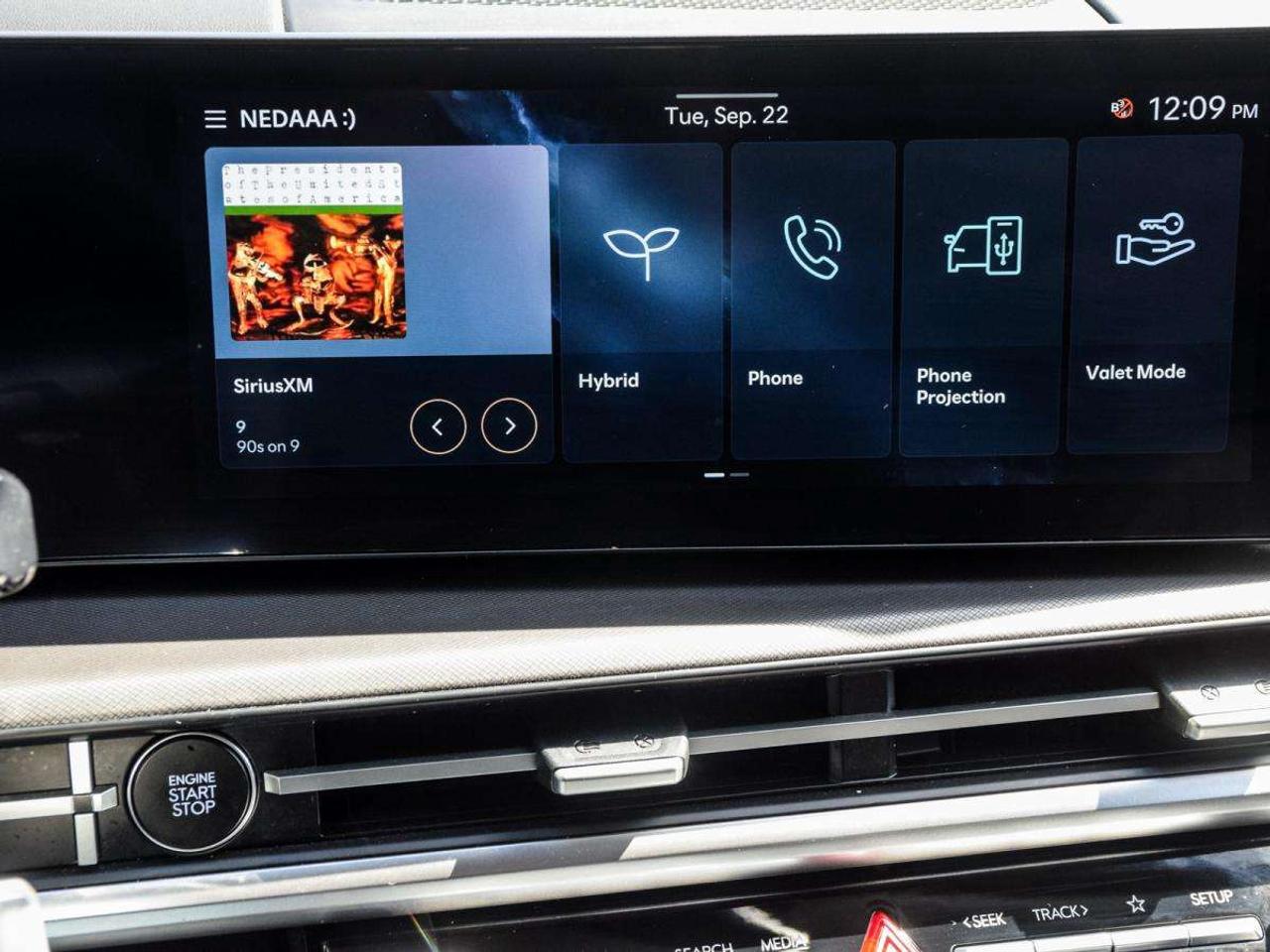 2026 Hyundai Santa Fe HYBRID   1owner, Off Lease, LOW KMS Photo