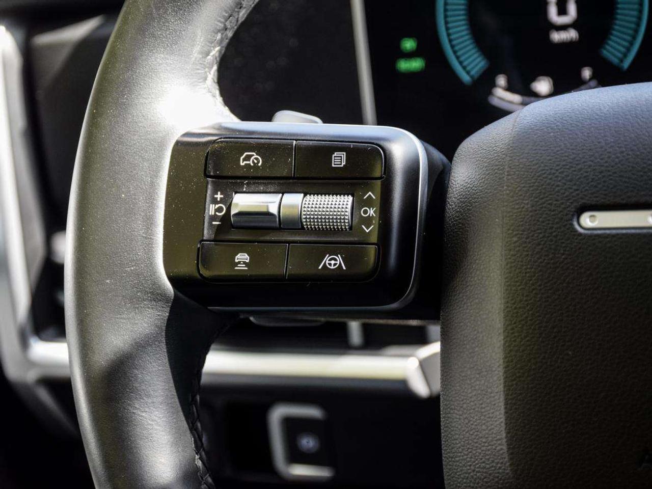 2026 Hyundai Santa Fe HYBRID   1owner, Off Lease, LOW KMS Photo