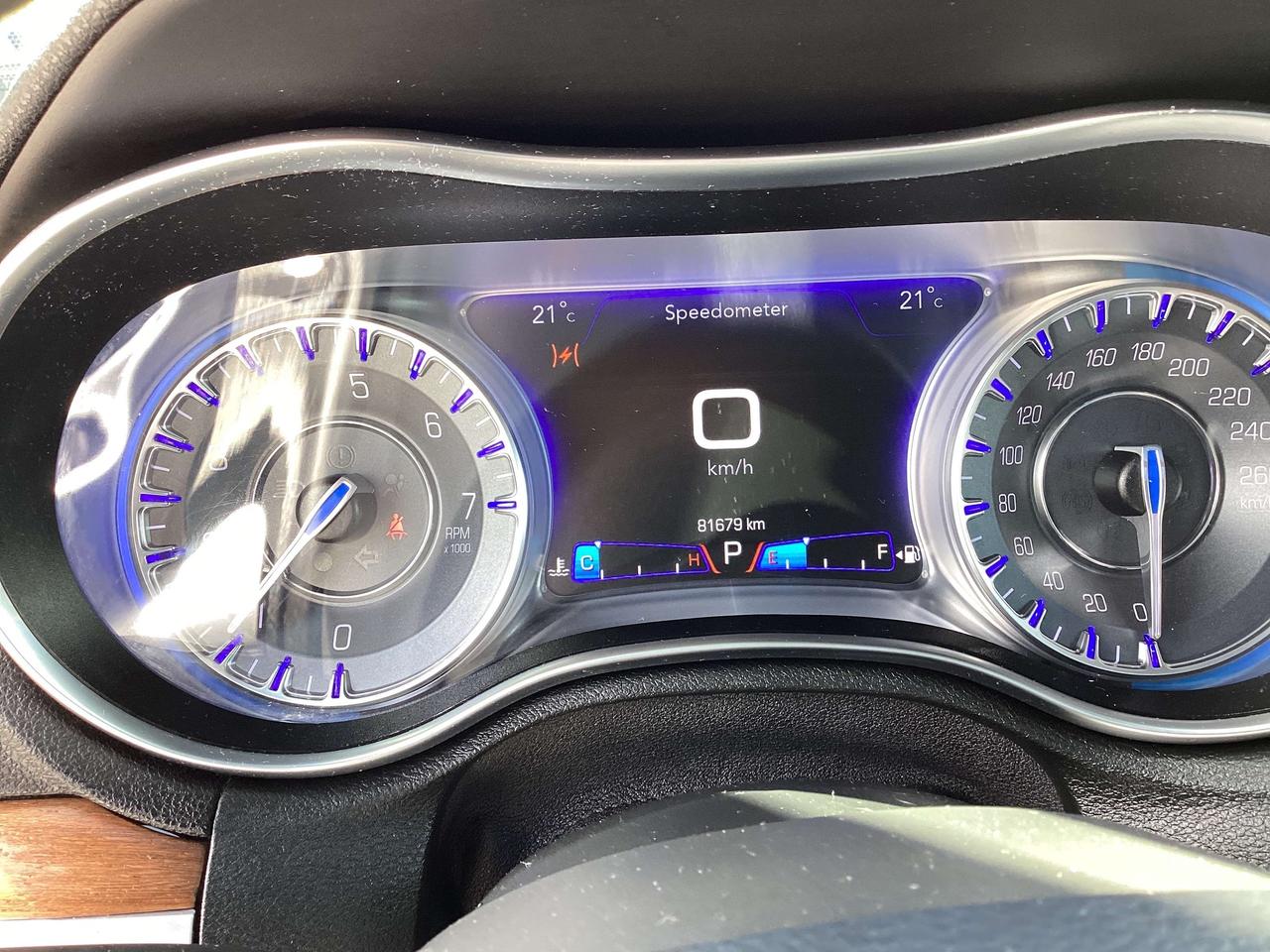 2017 Chrysler 300 300C Platinum AWD Photo