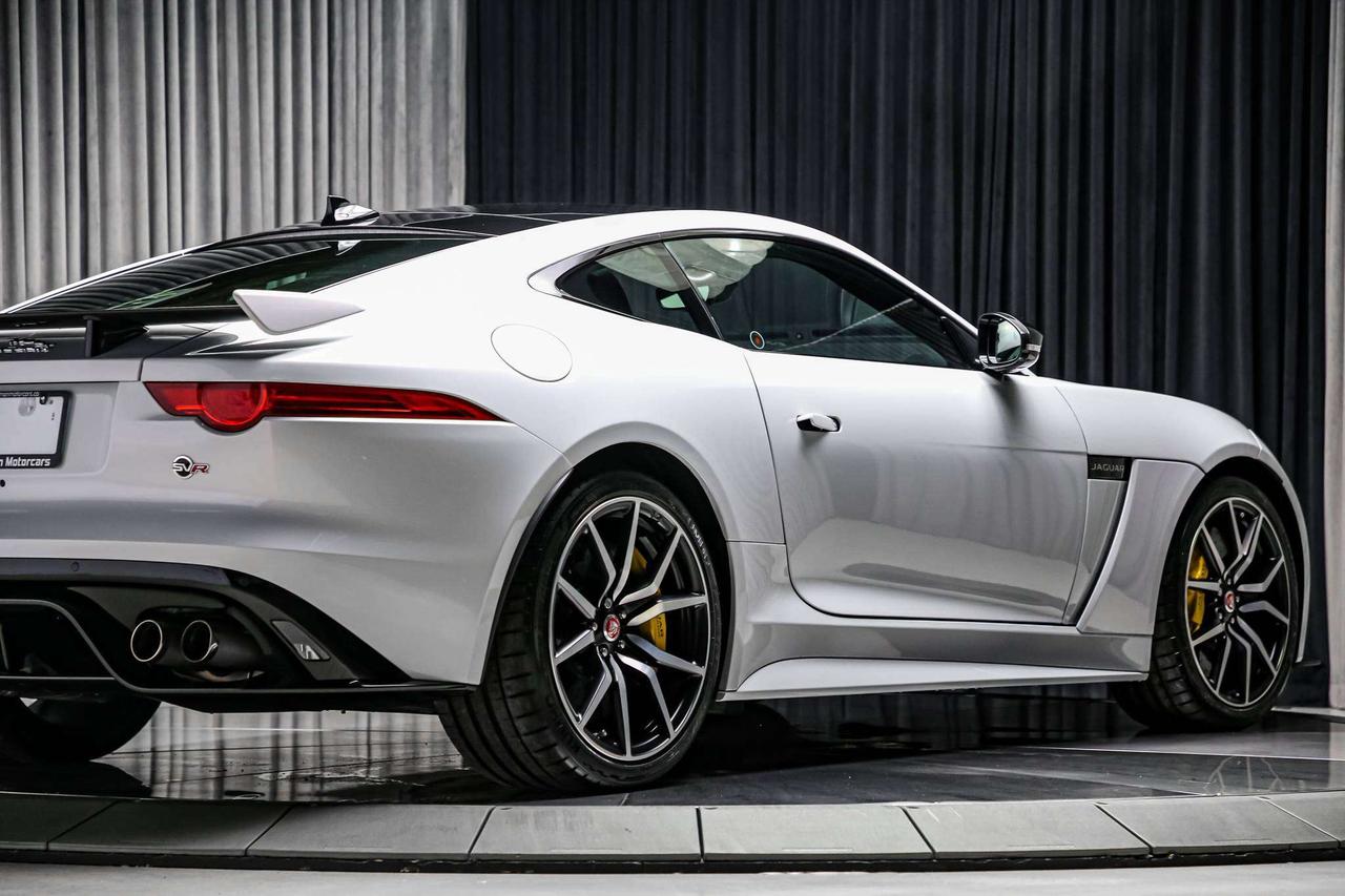2017 Jaguar F-Type SVR AWD V8 SC 575HP CARBONCERAMIC NOACCIDENTS Photo