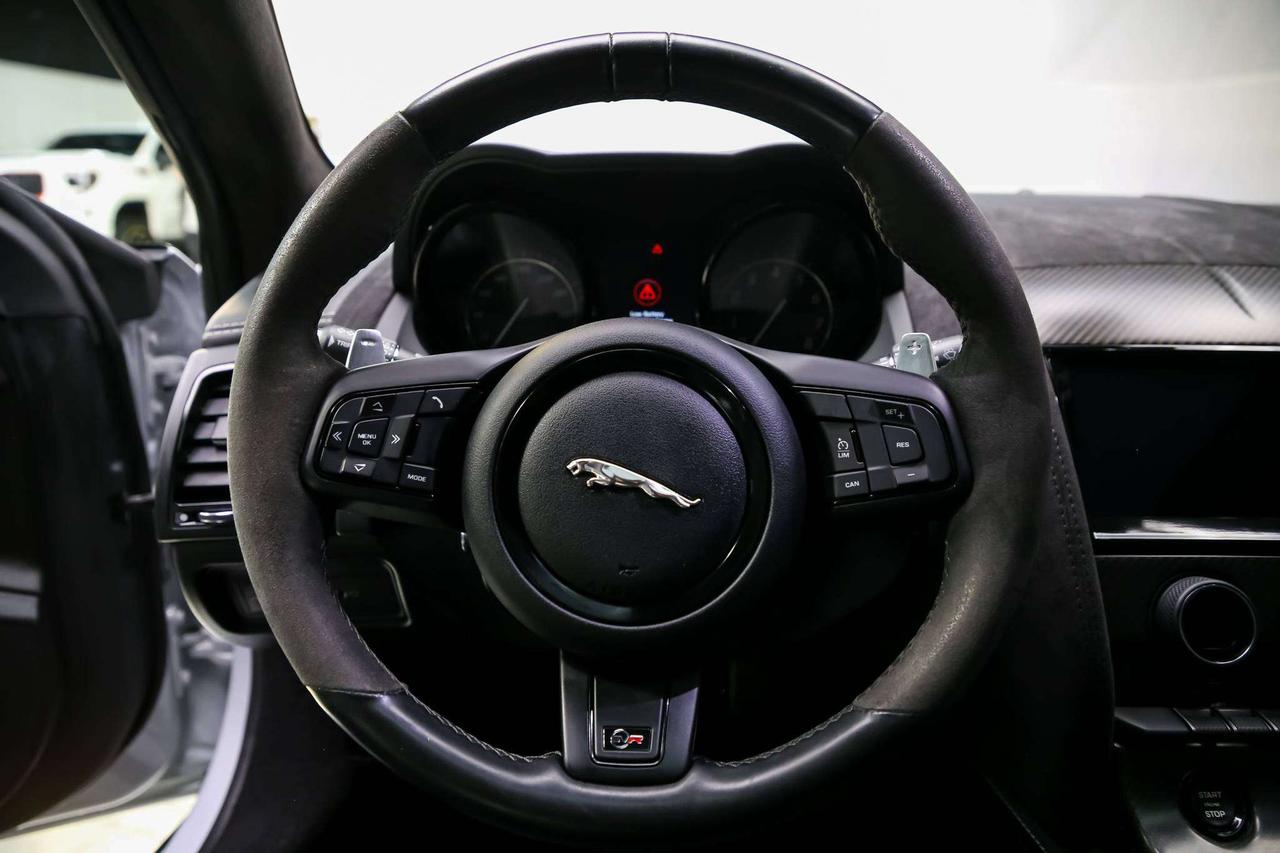 2017 Jaguar F-Type SVR AWD V8 SC 575HP CARBONCERAMIC NOACCIDENTS Photo