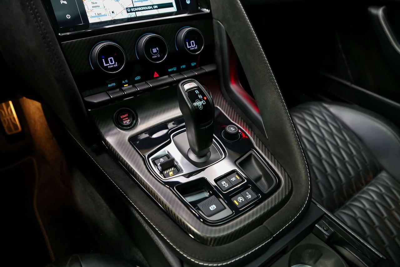 2017 Jaguar F-Type SVR AWD V8 SC 575HP CARBONCERAMIC NOACCIDENTS Photo