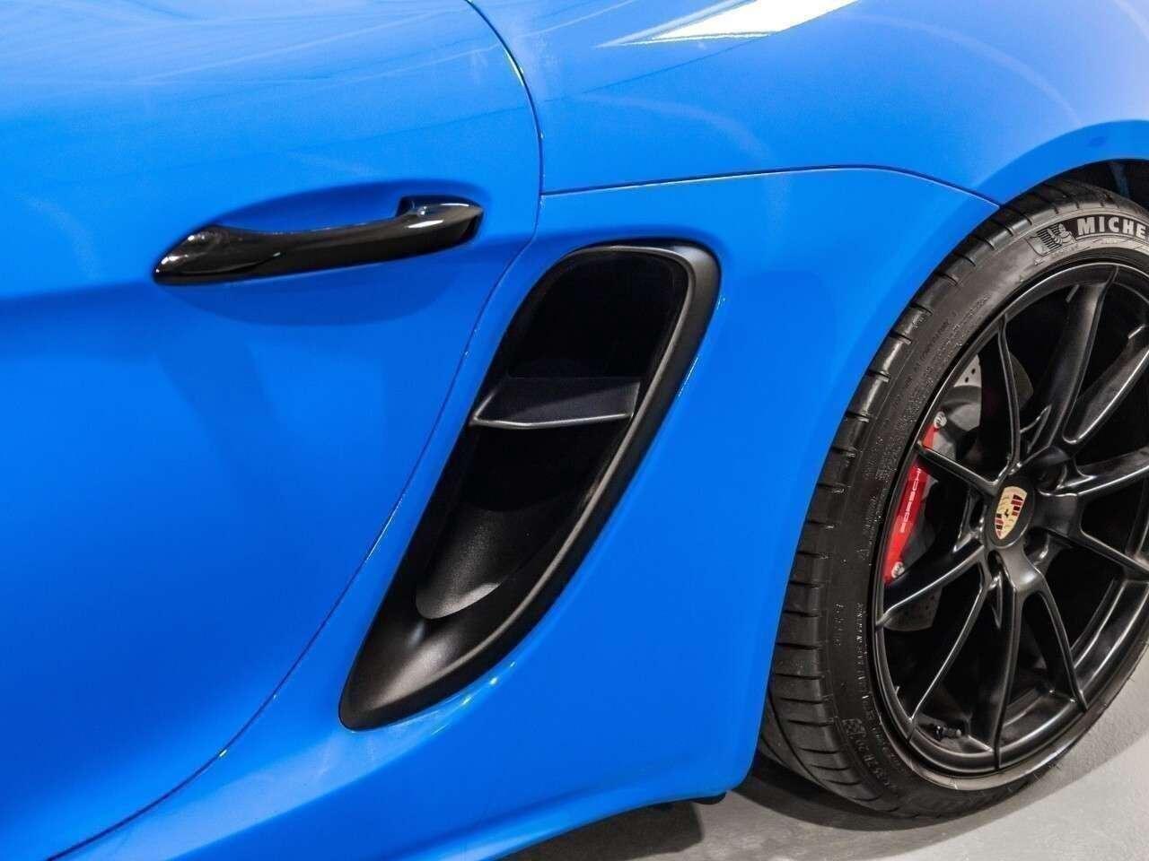 2024 Porsche 718 Cayman GTS 4.0 Coupe Photo