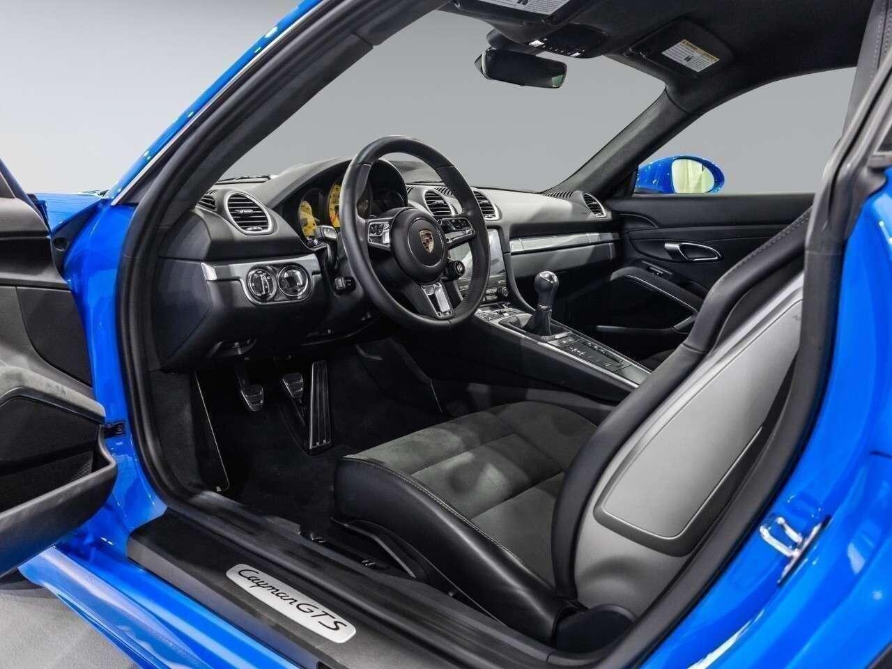 2024 Porsche 718 Cayman GTS 4.0 Coupe Photo