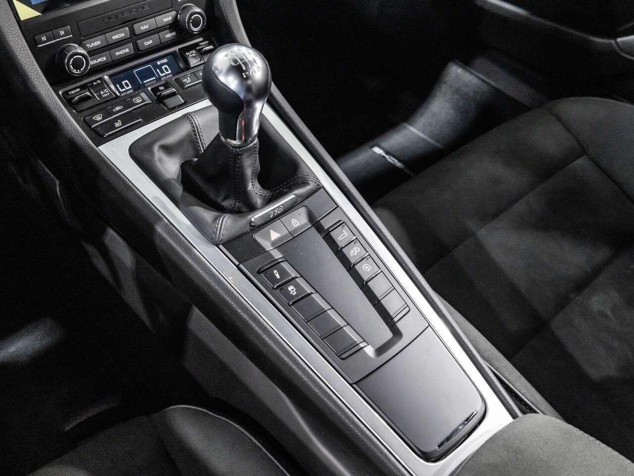 2024 Porsche 718 Cayman GTS 4.0 Coupe Photo