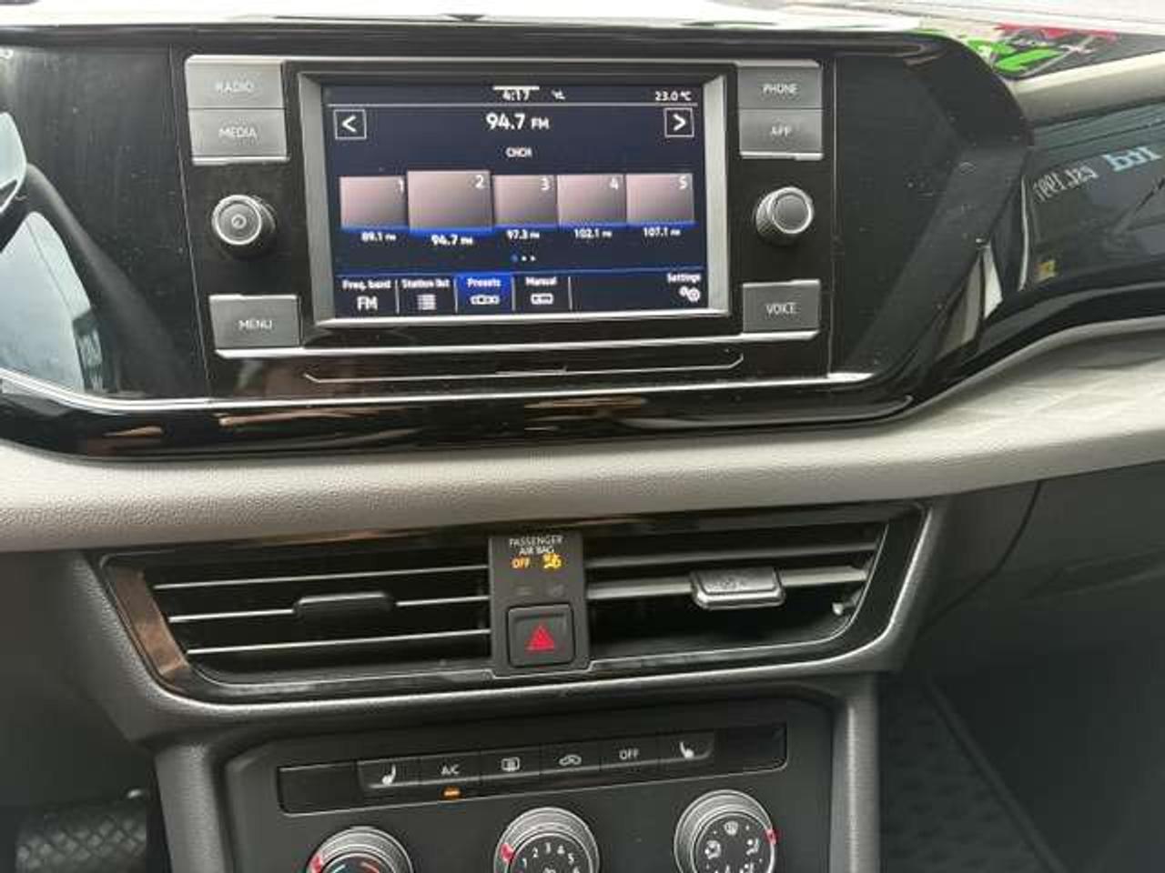 2022 Volkswagen Taos Trendline, ONE OWNER, ACCIDENT FREE, ECONOMY!! Photo