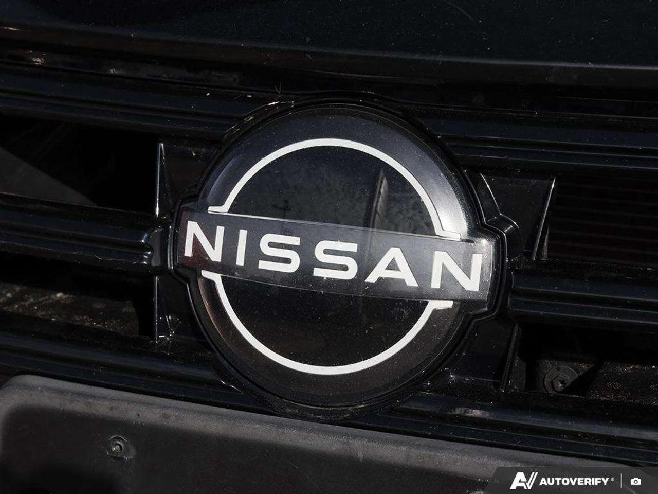 2024 Nissan Versa SR Photo