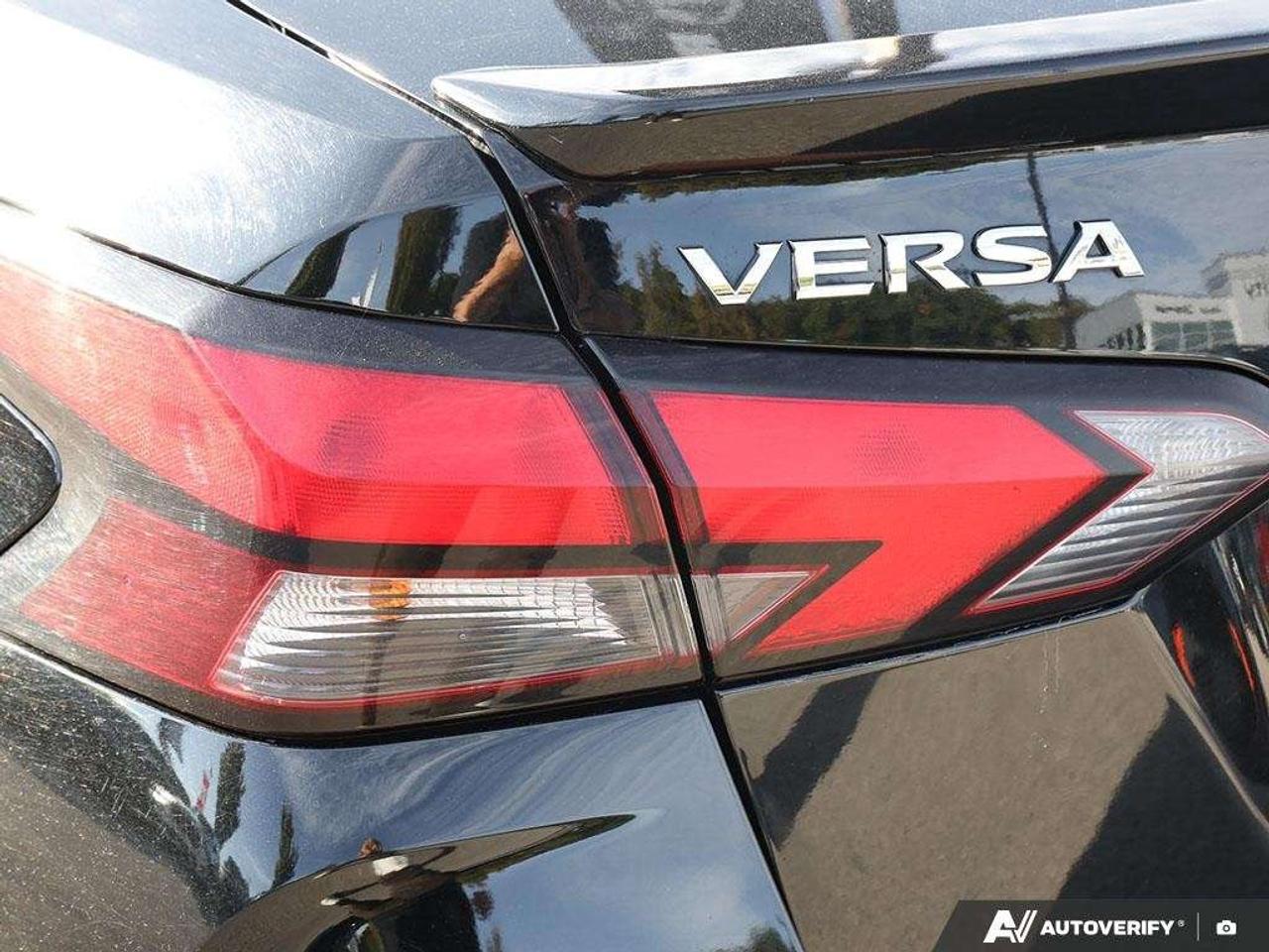 2024 Nissan Versa SR Photo