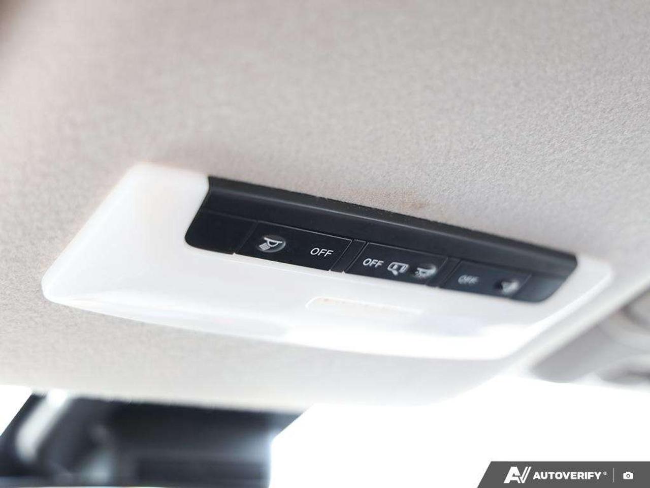 2024 Nissan Versa SR Photo