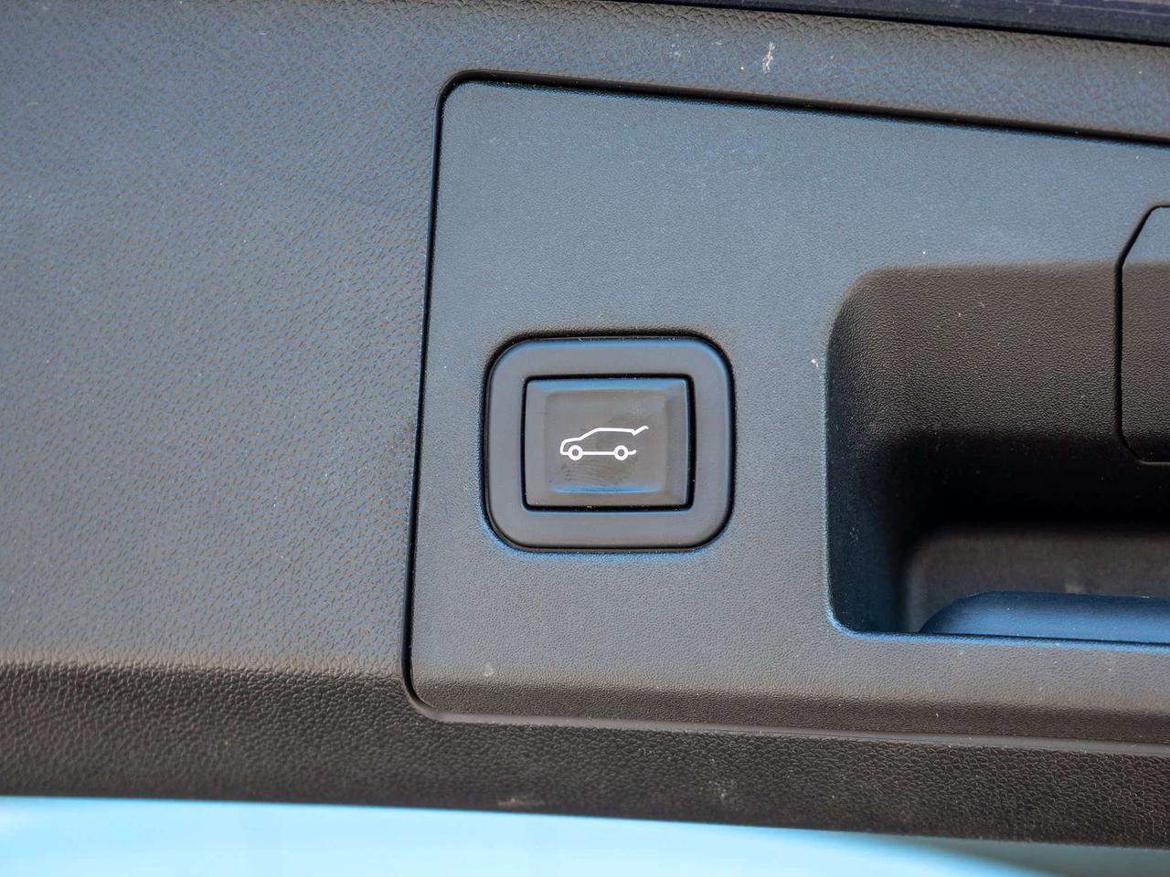 2024 Cadillac XT4 AWD Luxury - Remote Trunk Release   Heated Seats Photo