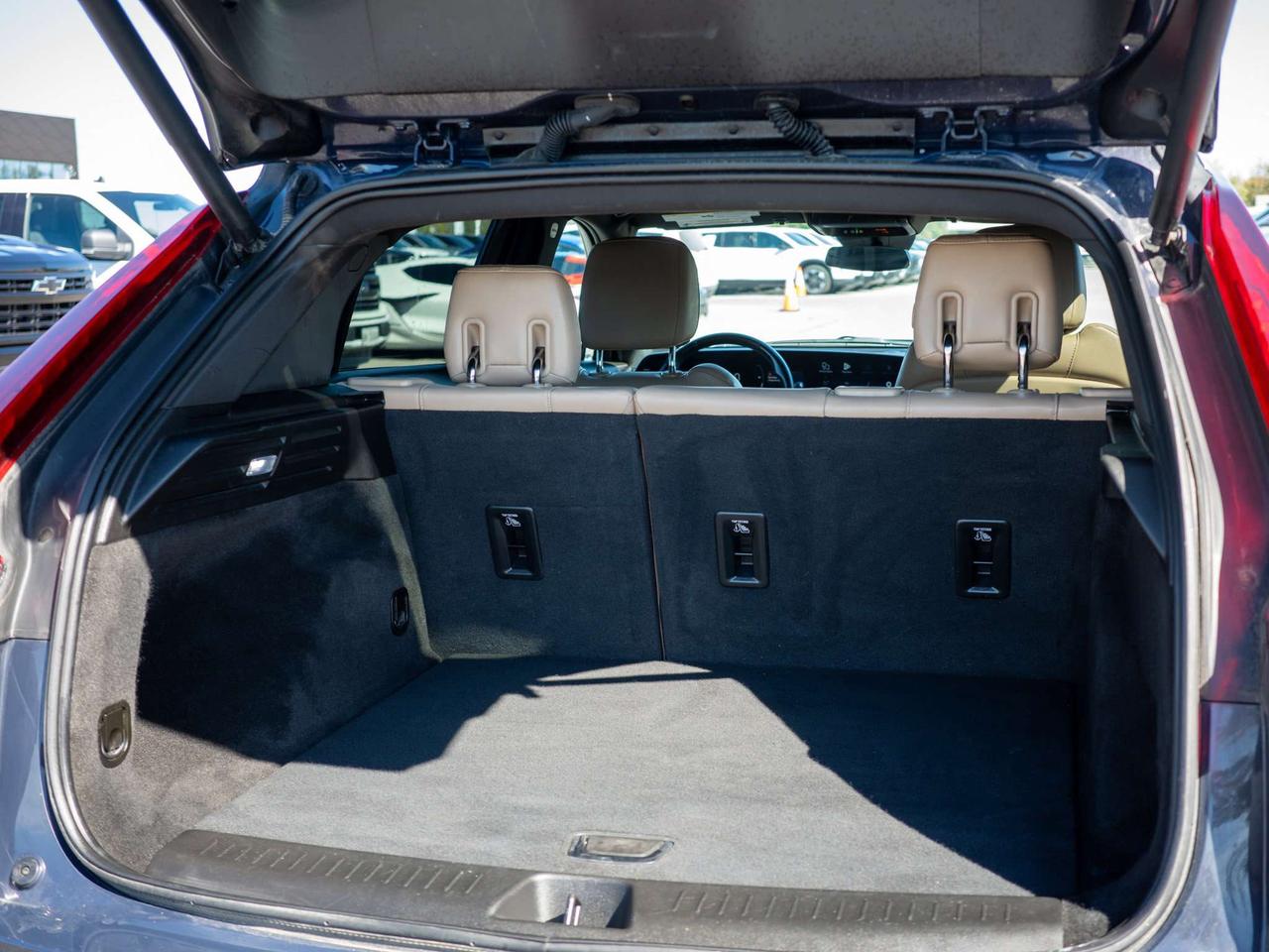 2024 Cadillac XT4 AWD Luxury - Remote Trunk Release   Heated Seats Photo