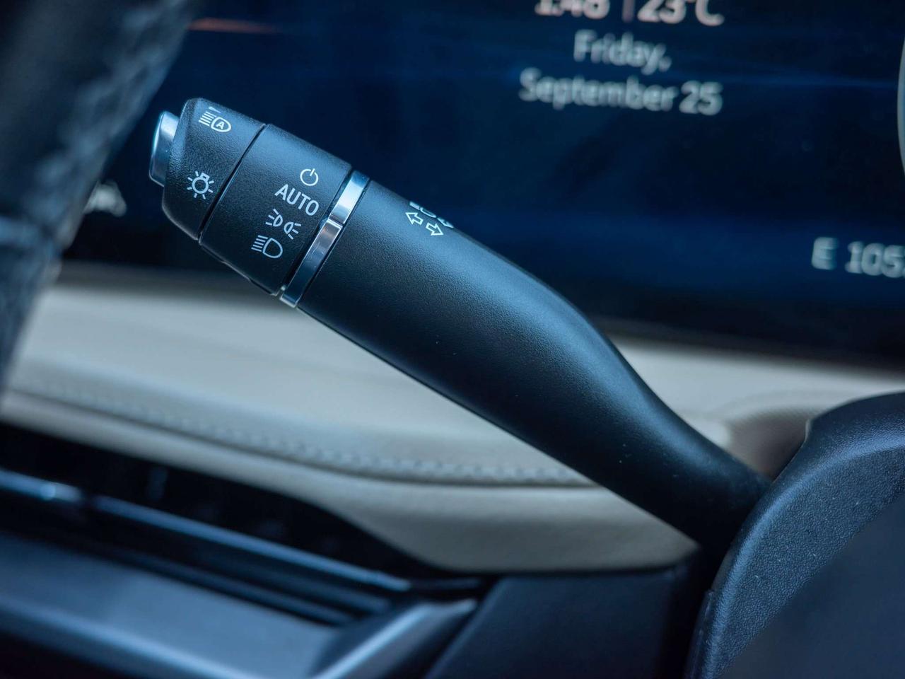 2024 Cadillac XT4 AWD Luxury - Remote Trunk Release   Heated Seats Photo
