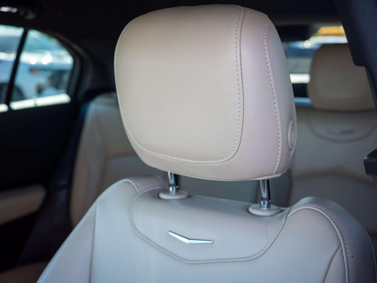 2024 Cadillac XT4 AWD Luxury - Remote Trunk Release   Heated Seats Photo