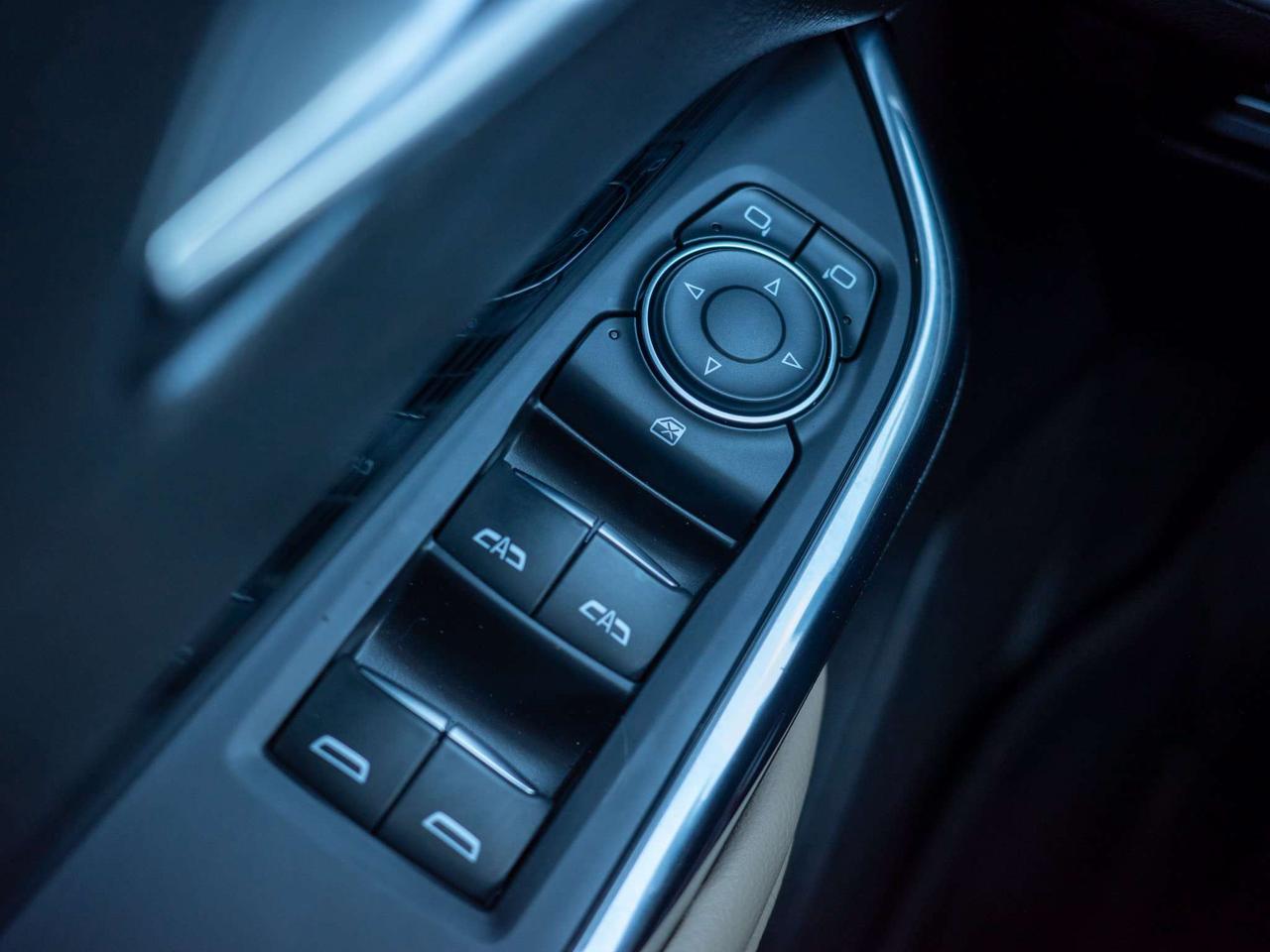 2024 Cadillac XT4 AWD Luxury - Remote Trunk Release   Heated Seats Photo