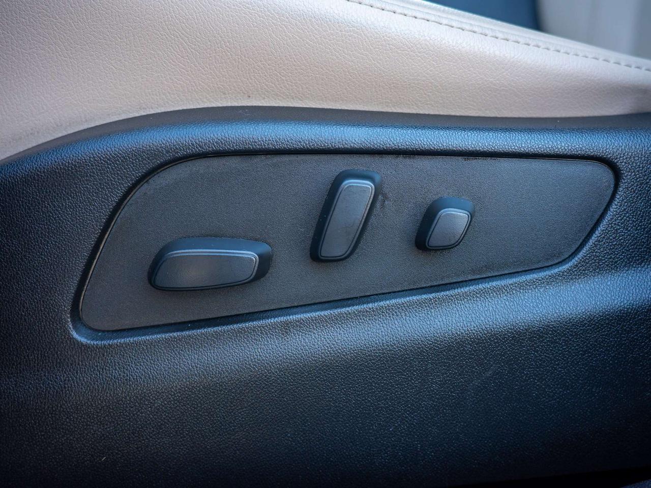 2024 Cadillac XT4 AWD Luxury - Remote Trunk Release   Heated Seats Photo