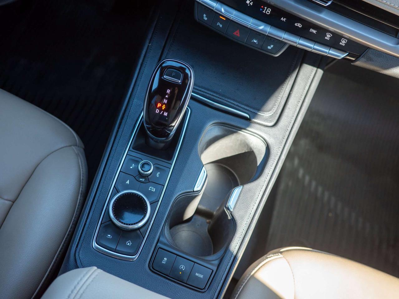 2024 Cadillac XT4 AWD Luxury - Remote Trunk Release   Heated Seats Photo