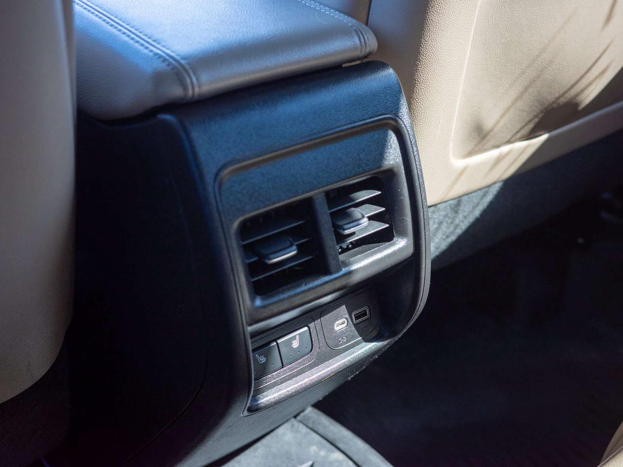 2024 Cadillac XT4 AWD Luxury - Remote Trunk Release   Heated Seats Photo