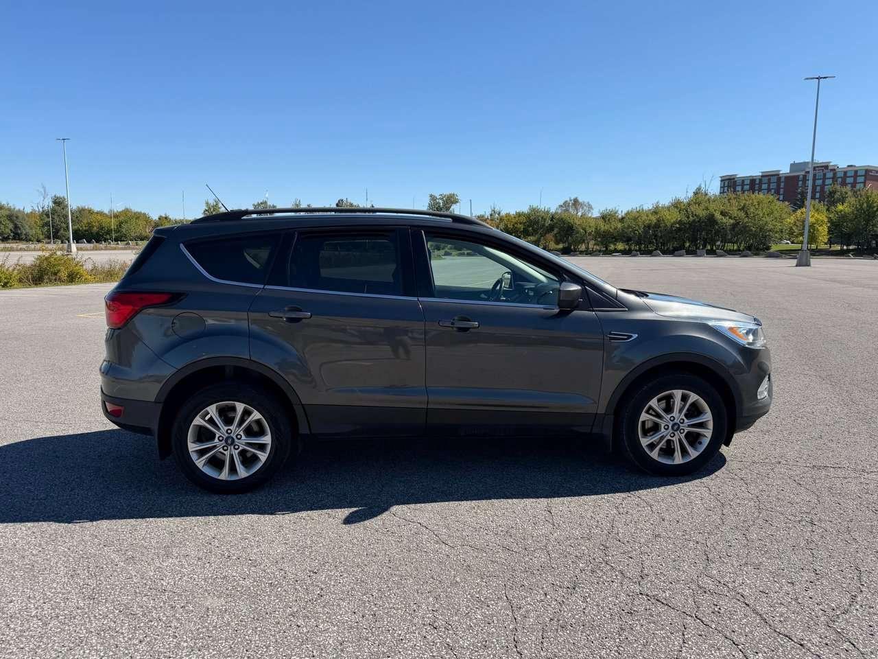 2019 Ford Escape SEL Photo