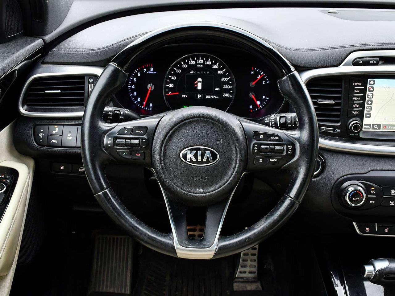 2017 Kia Sorento SX   LEATHER   SUNROOF   CAM   WINTER TIRES   ASIS Photo