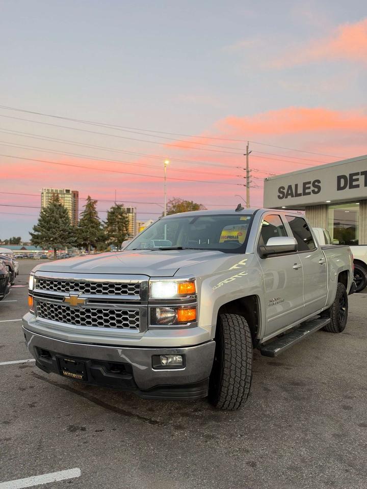 2015 Chevrolet Silverado 1500 4WD Crew Cab 143.5 LT w/1LT Photo