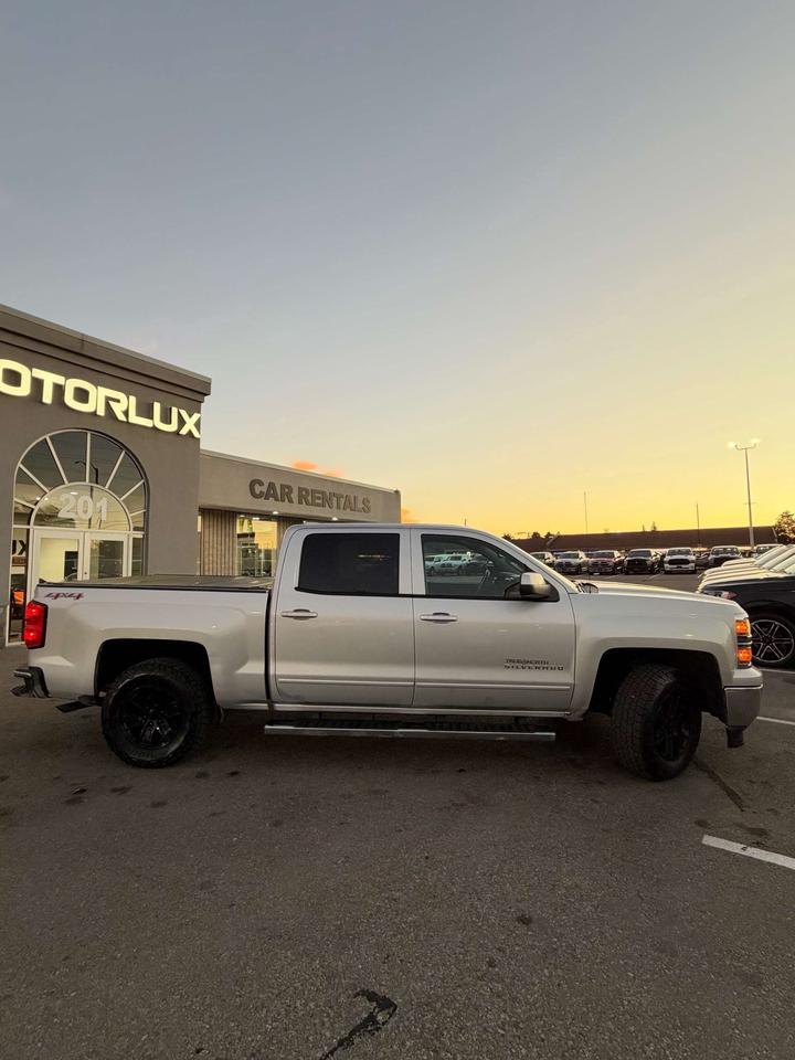 2015 Chevrolet Silverado 1500 4WD Crew Cab 143.5 LT w/1LT Photo