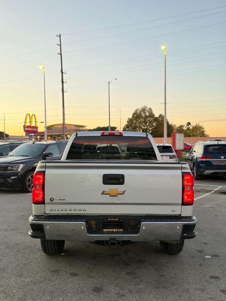 2015 Chevrolet Silverado 1500 4WD Crew Cab 143.5 LT w/1LT Photo