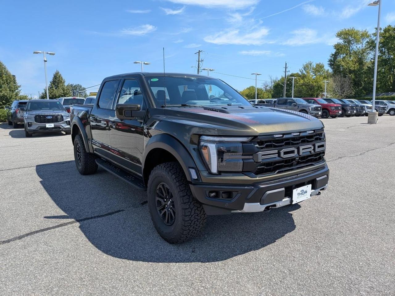 2026 Ford F-150 Raptor 4WD SuperCrew 5.5' Box Photo2
