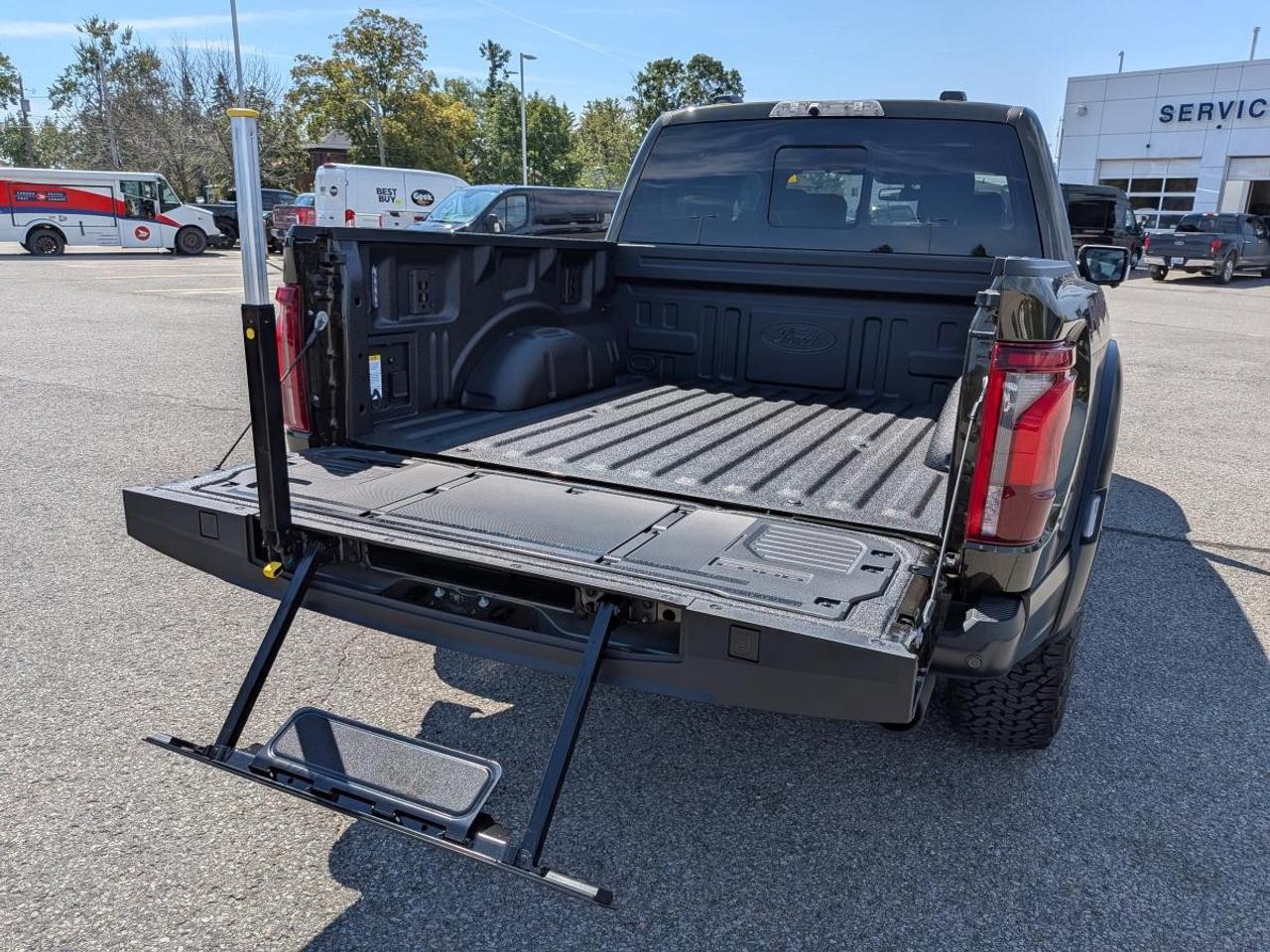 2026 Ford F-150 Raptor 4WD SuperCrew 5.5' Box Photo