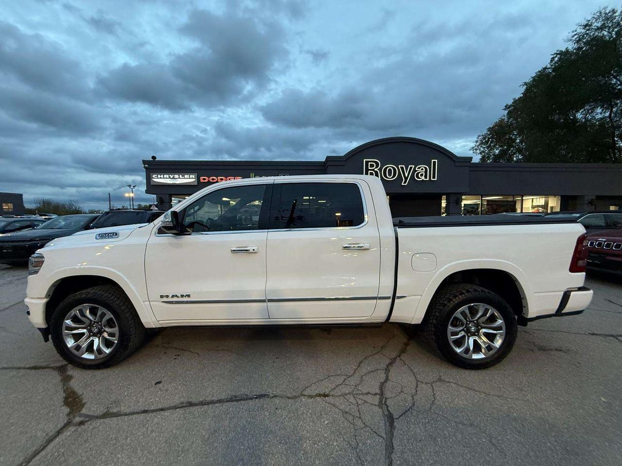 2022 RAM 1500 Limited Photo