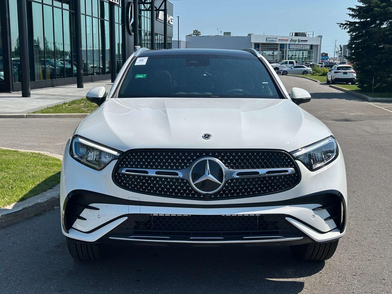 2027 Mercedes-Benz GLC GLC 350e Photo