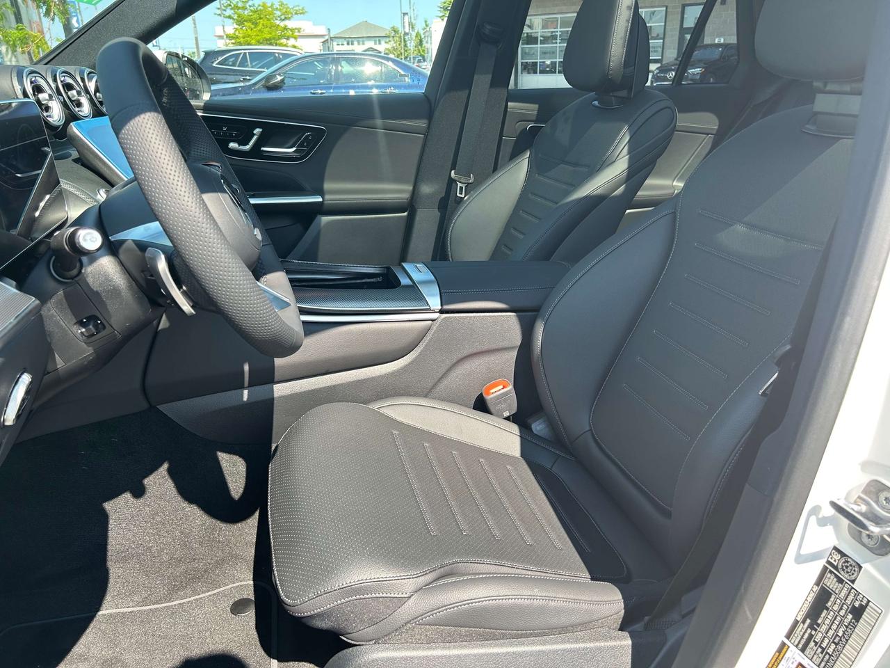 2027 Mercedes-Benz GLC GLC 350e Photo