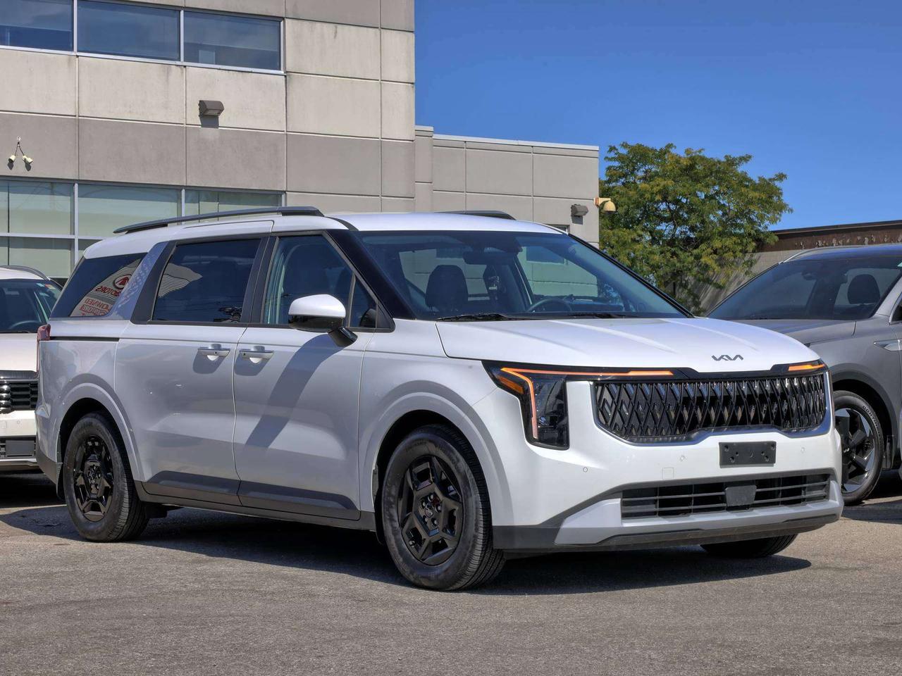 2026 Kia Carnival LX+ Photo