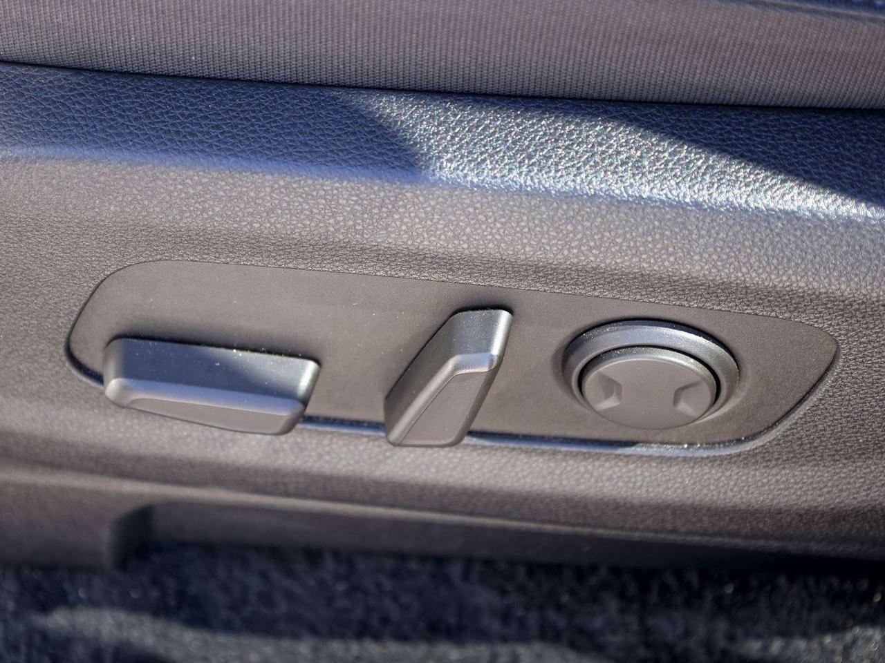 2026 Kia Carnival LX+ Photo