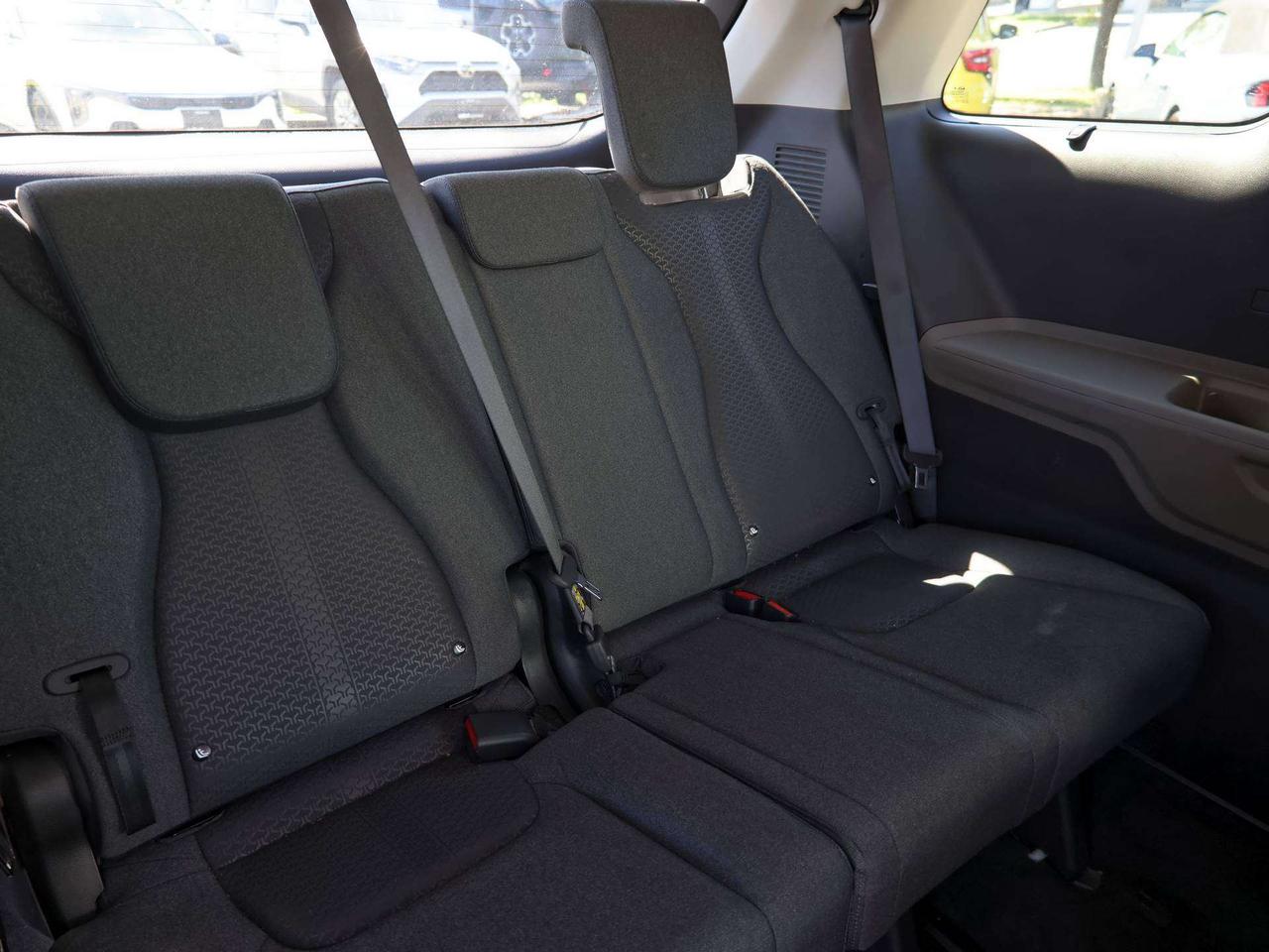 2026 Kia Carnival LX+ Photo