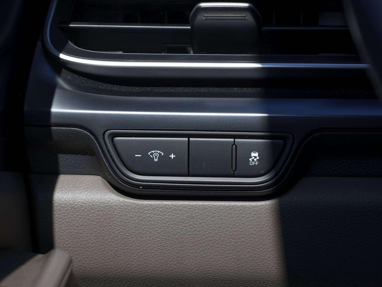 2026 Kia Carnival LX+ Photo