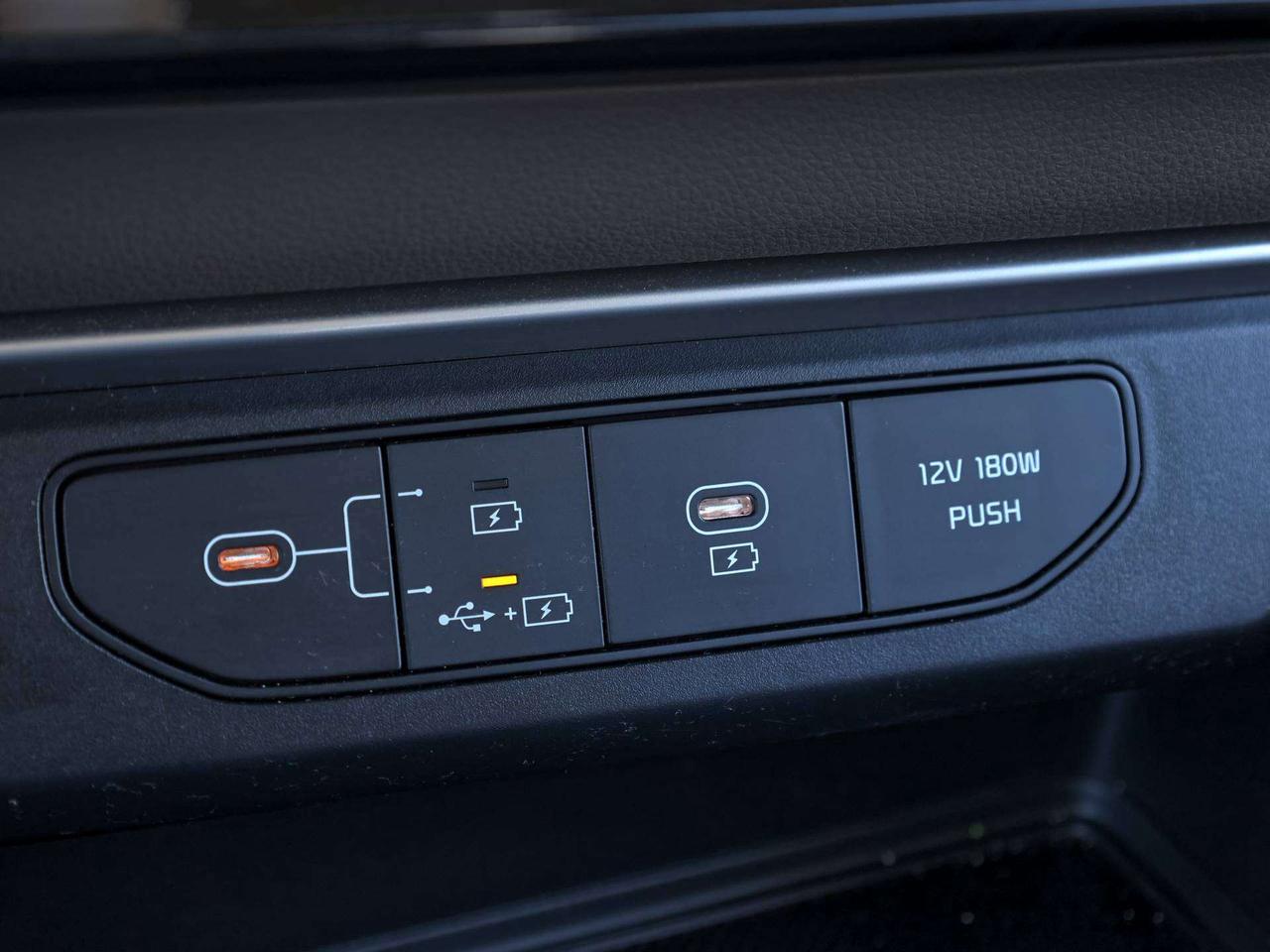 2026 Kia Carnival LX+ Photo
