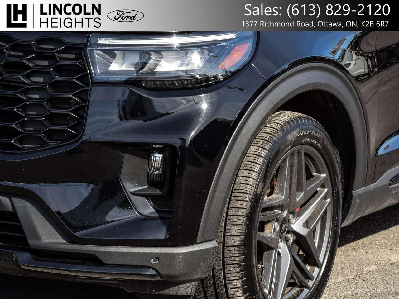2025 Ford Explorer ST-Line Photo