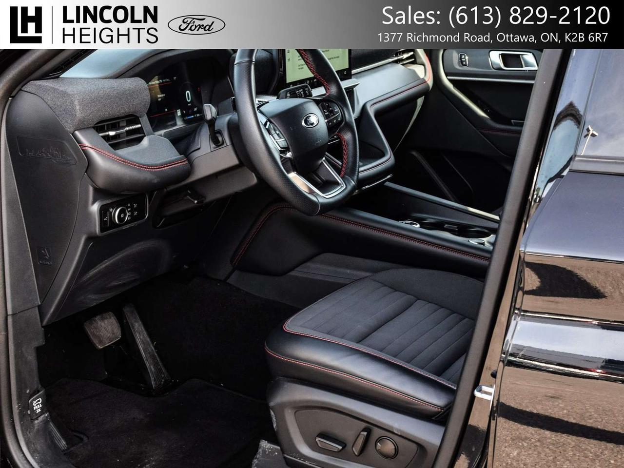 2025 Ford Explorer ST-Line Photo